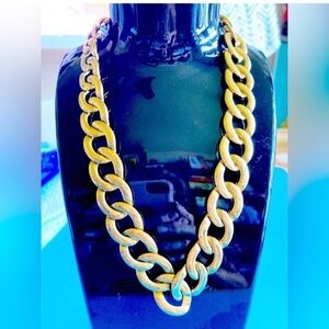 Vintage Napier Chunky Flat Gold tone Necklace.​